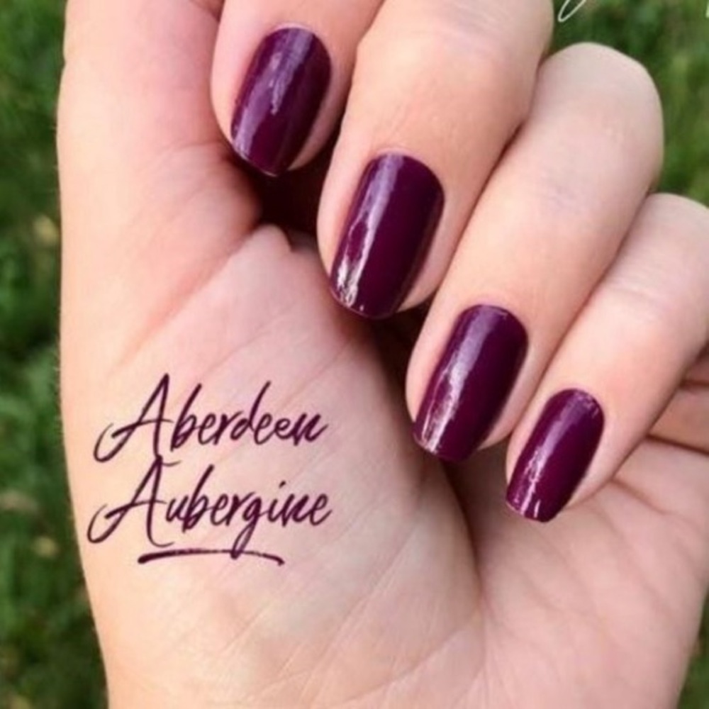 Color street nails Aberdeen Aubergine